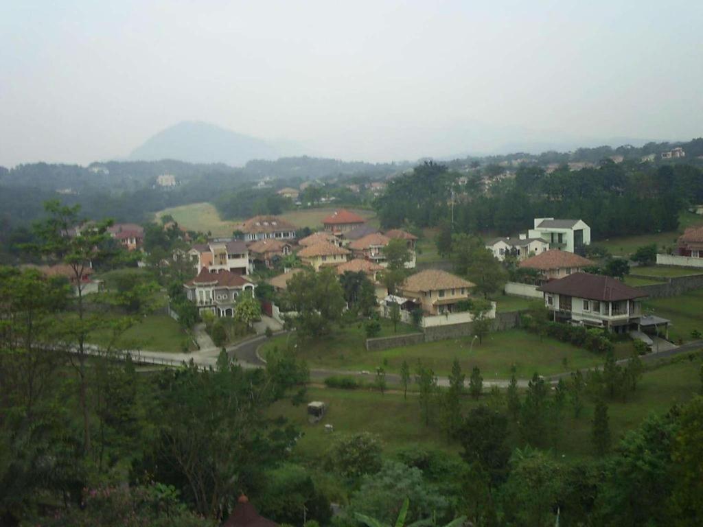 Green Wattana Hotel Sentul Bogor Exterior photo