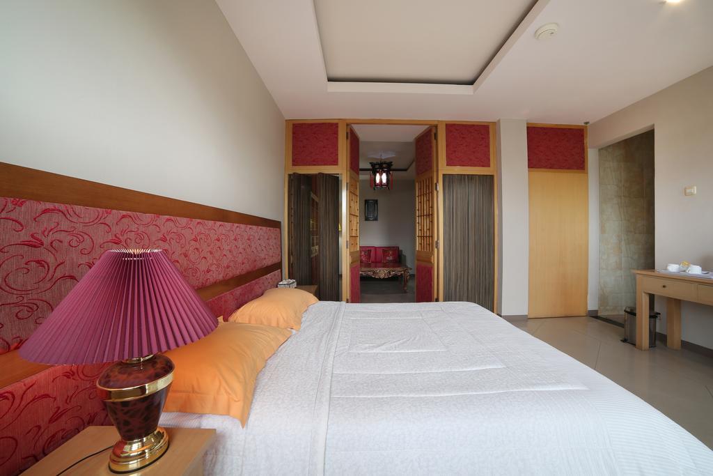 Green Wattana Hotel Sentul Bogor Exterior photo
